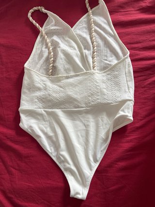 Body blanco con tirantes de cuerda