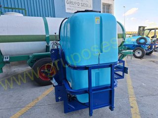 EQUIPO AGRICOLA SUSPENDIDO 1500 L