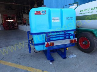 EQUIPO AGRICOLA SUSPENDIDO 1500 L