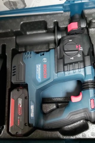 Taladro percutor  picador Bosch GBH 18V-22 Prof.