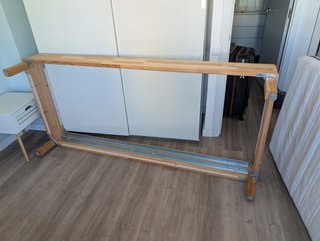 Cama IKEA 90x200 LYNGÖR + patas BURFJORD