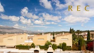Casa adosada en venta en Nucia (la)