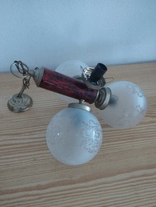 Lámpara de techo vintage dorada y roja