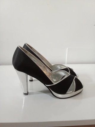 Zapatos Menta Negros y Plateados