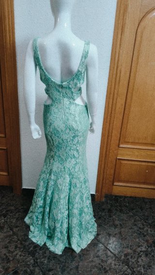 Elegante vestido corte sirena,verde menta L/XL