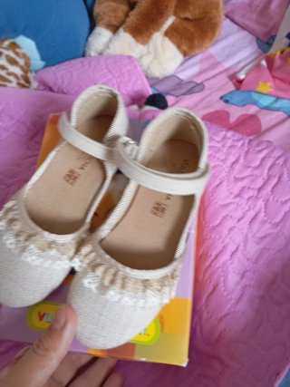 Zapatos niña Vulca-Bicha beige