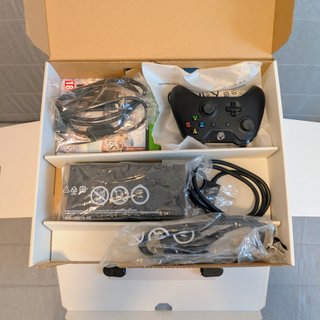 Xbox One 500GB Completa en Caja Original