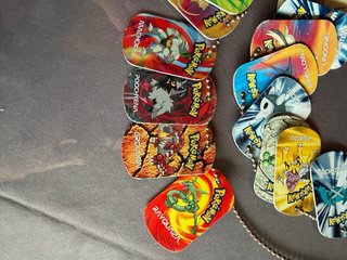 Collar oficial Pokémon Metal Tags