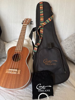 Ukelele Hricane UK-23