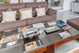 Muebles de Salón( 2 Sofas + 1 mesa)