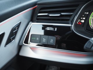 Audi Q8 60 TFSIe Black Line PERFORMANCE