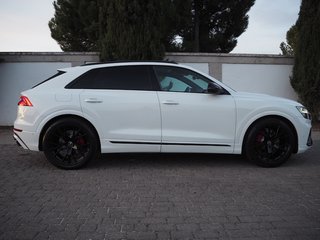 Audi Q8 60 TFSIe Black Line PERFORMANCE