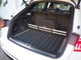 Audi Q8 60 TFSIe Black Line PERFORMANCE