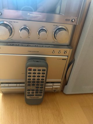 Minicadena Panasonic Beige y Plata
