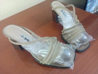 Sandalias Looky Beige y Marrón