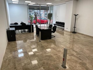 Local comercial en alquiler en Ciutat Universitària en Elche
