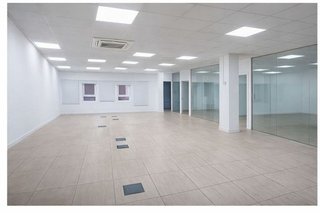 Oficina en alquiler en Tres Olivos - Valverde en Madrid