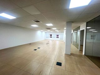Oficina en alquiler en Tres Olivos - Valverde en Madrid