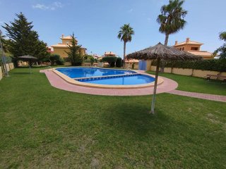 Casa pareada en venta en Cala de Finestrat en Finestrat