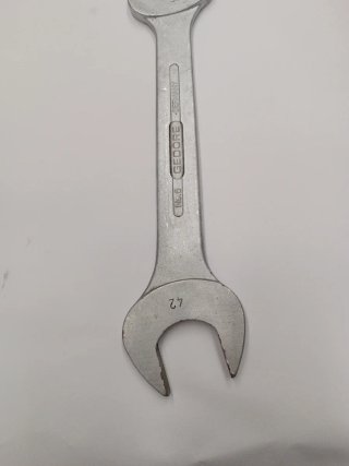Llave fija marca GEDORE de 38-42