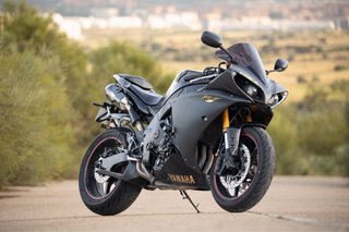 Yamaha R1