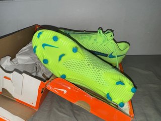 Botas de fútbol Nike Phantom Verde Neón