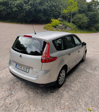 Renault Grand Scenic 2012