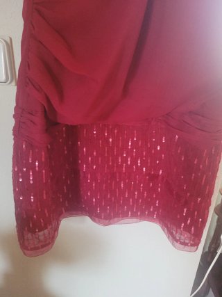 Vestido rojo pedrería juvenil