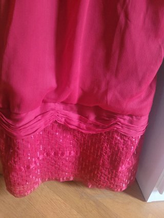 Vestido rojo pedrería juvenil