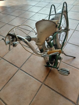Bicicleta infantil vintage verde