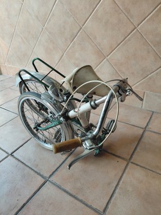 Bicicleta infantil vintage verde