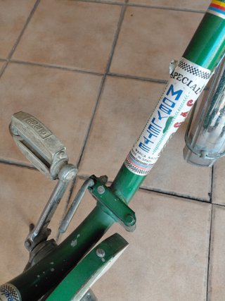 Bicicleta infantil vintage verde