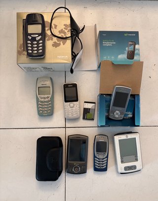 Lote móviles antiguos Nokia Samsung + PDA HP Zire