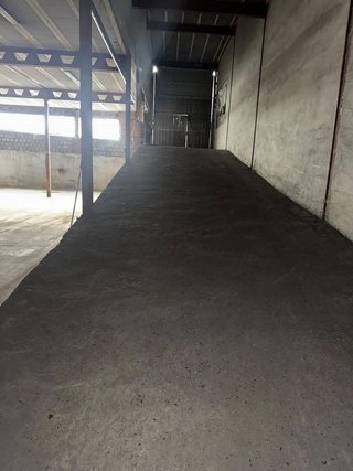 Nave industrial en alquiler en El Valle - Universidad en Jaén