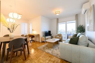 Piso en alquiler en Piovera - Conde Orgaz en Madrid