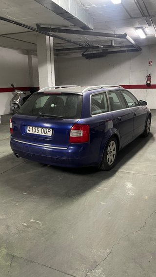 AUDI A4 AVANT 2.0