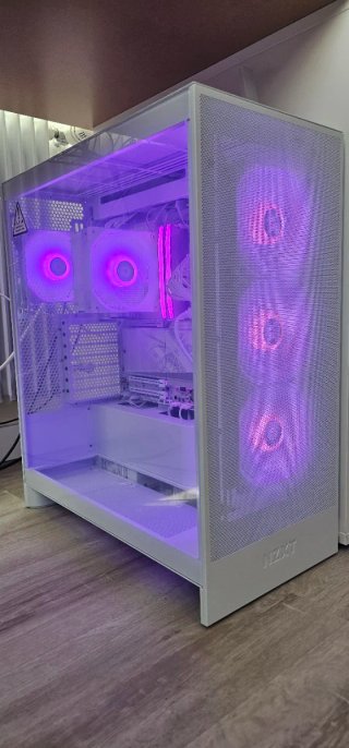 PC GAMING RYZEN 7 9700X  NUOVO, PRONTO ALL’USO