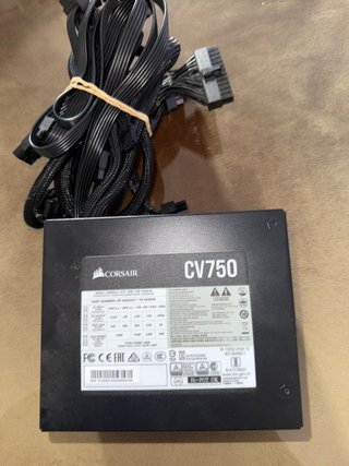 Fuente Corsair CV750 750W