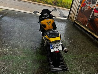 Yamaha R6 2004 Negra y Amarilla