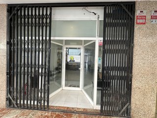 Barrera de seguridad extensible con cerradura