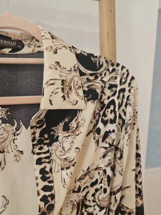 Kaftán-vestido camisero beige y negro T M-L