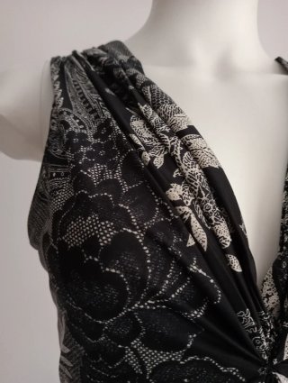 Vestido de fiesta negro y blanco con encaje