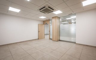Local comercial en alquiler en Puerto Banús en Marbella