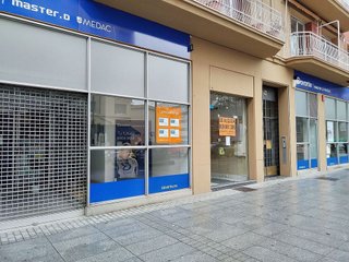 Local comercial en alquiler en Ensanche en Pamplona