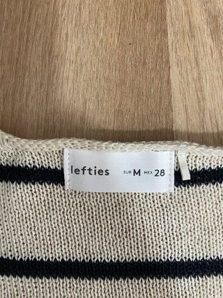 Blusa tipo jersey de punto a rallas de Lefties