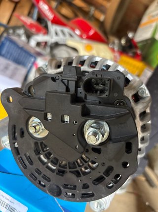 Alternador HELLA 14V 180A VW