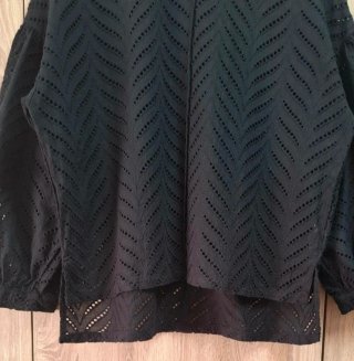 Blusa negra bordado chevron mangas globo Shein TXL