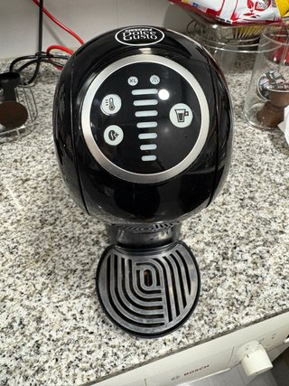 Cafetera Dolce Gusto Negra