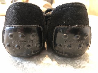Bailarinas Tod's negras de piel de ante y charol