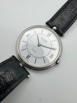 Reloj Van Cleef & Arpels Paris Esfera Blanca